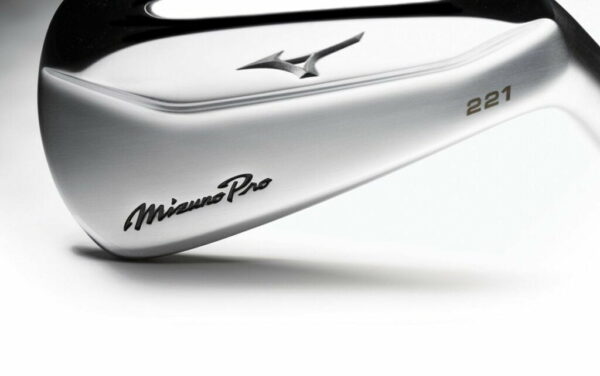 Mizuno Pro 221 zoom